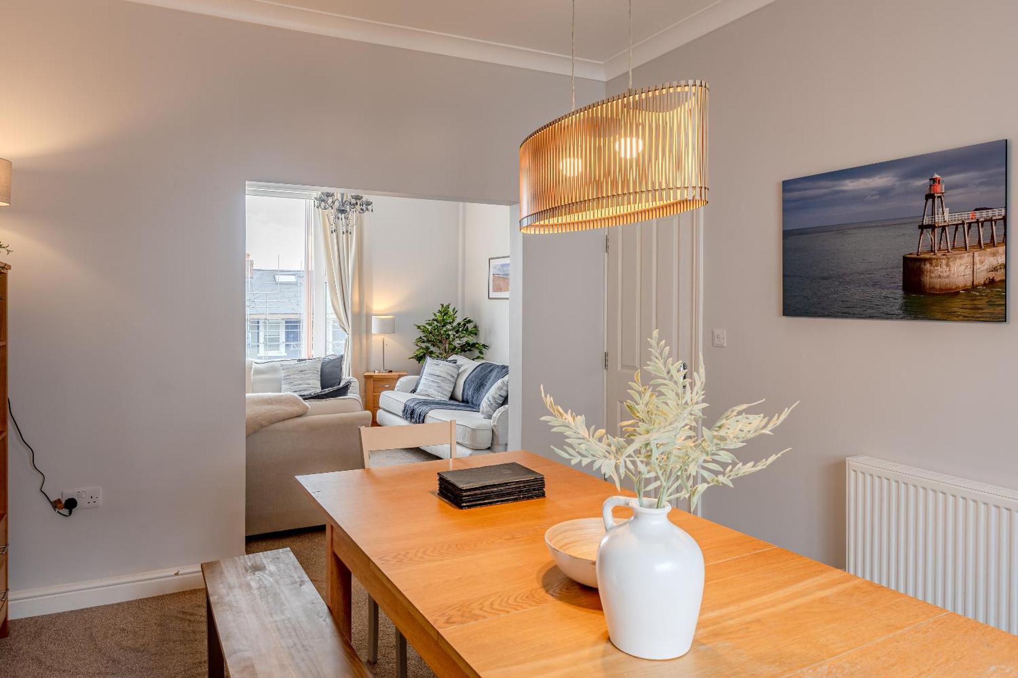 Rosemill - Large Pet Friendly Home With Off Road Parking Уитби Экстерьер фото